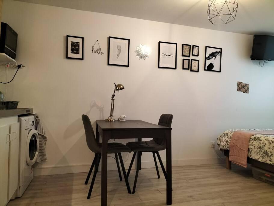 Orleans Hypercentre Articles Fitness Et Bebe Apartment Bagian luar foto