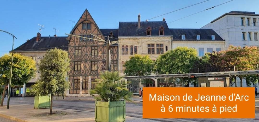 Orleans Hypercentre Articles Fitness Et Bebe Apartment Bagian luar foto